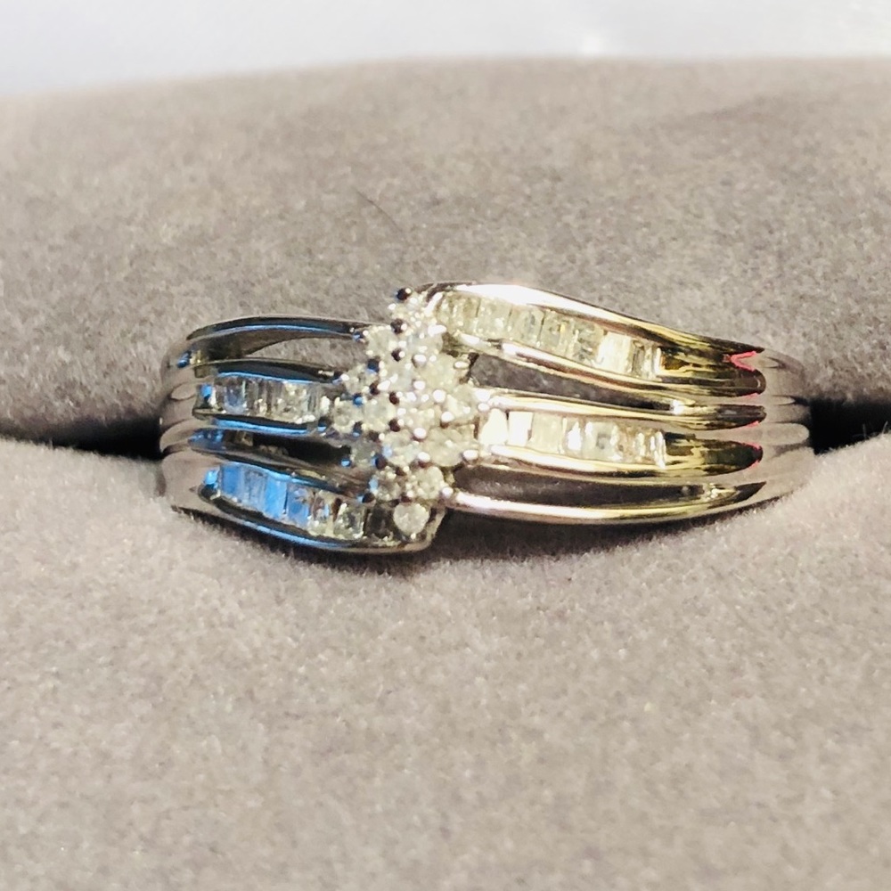 Genuine Diamond Ring. 0.25 cts - Picture 3 of 8